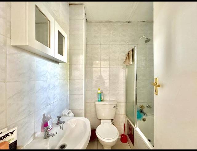 1 BEDROOM APARTMENT FOR SALE IN SANDOWN